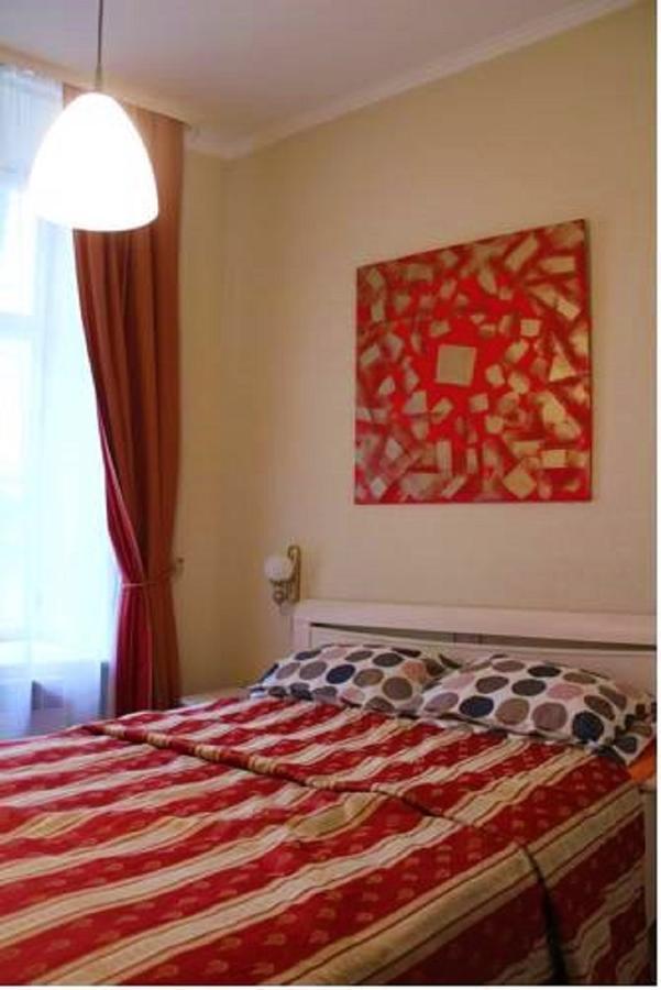 Hotel Evaline Riga Esterno foto