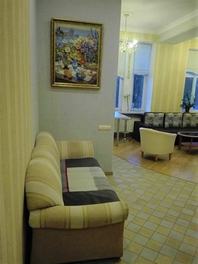 Hotel Evaline Riga Esterno foto